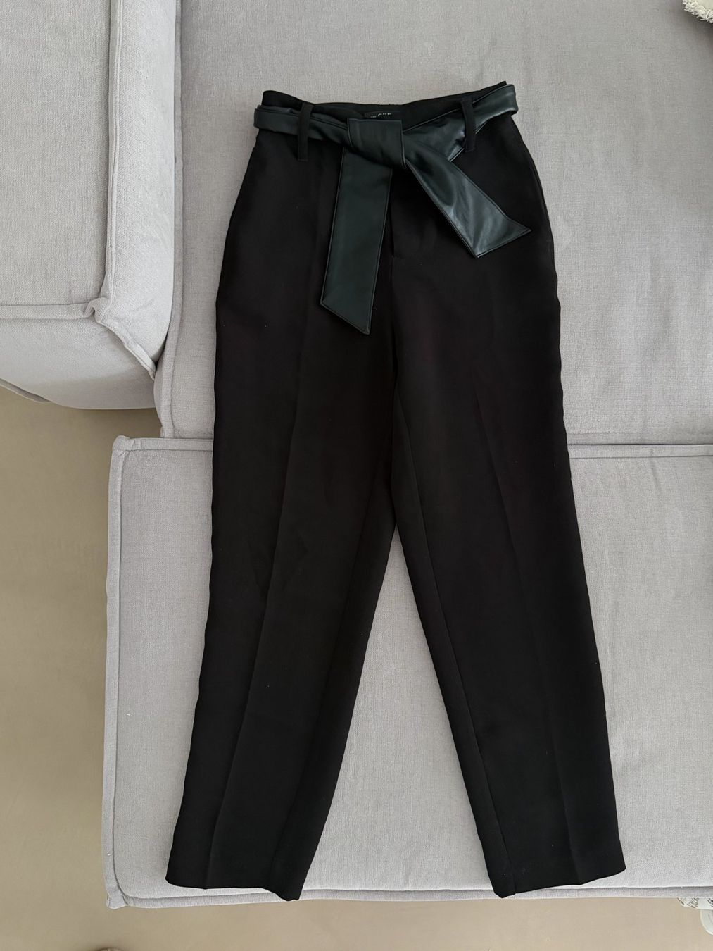Guess Pantaloni: Leichte Guess Hose, Gr. 24 / XS – Nuovo (secondo la descrizione) da Bern venduto da mar_57gd