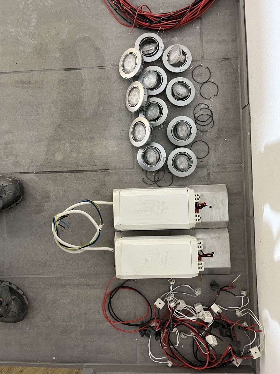 Lampadari & plafoniere: 11 Stück Einbauspot mit LED Spot – Usato da Niederhelfenschwil venduto da Markus.Kleger 6