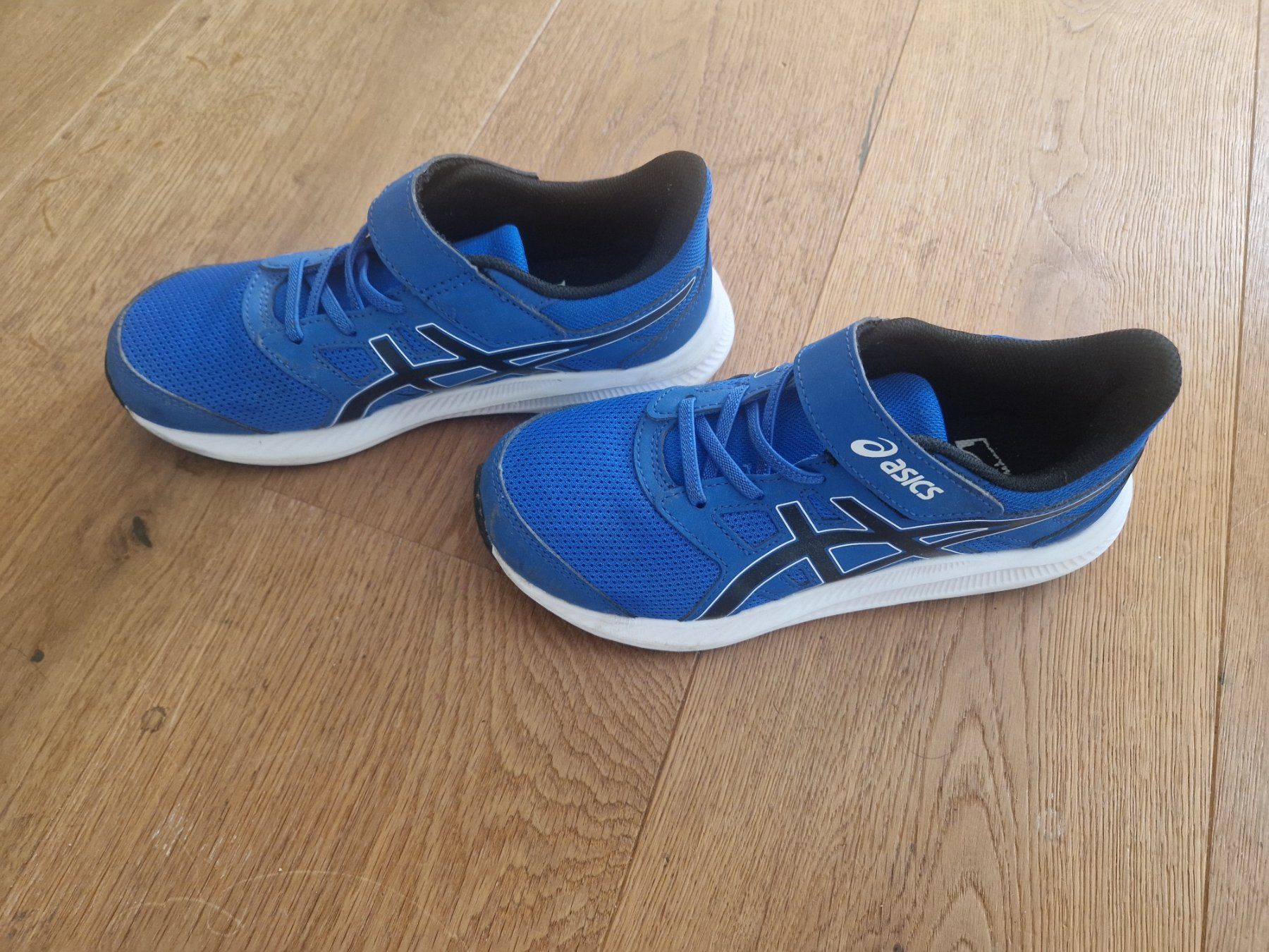 Asics Scarpe per ragazzi: Kinderschuhe ASICS blau Grösse 34.5 – Usato da Dübendorf venduto da pet_8vnm 2