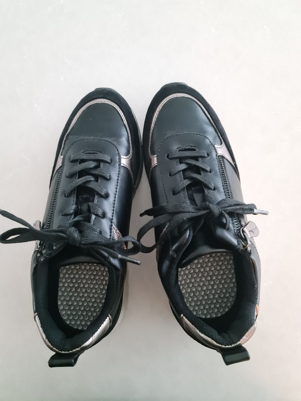 Chaussures femmes: Schwarze Sneaker Gr. 39 – D'occasion à Bülach par Rommar 1