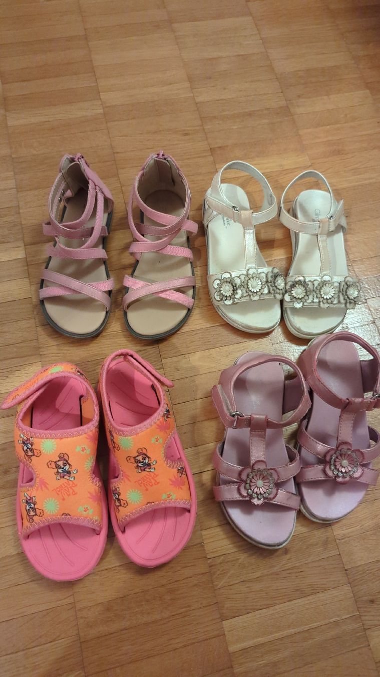 Scarpe per ragazze: Sandalen Grösse 27 – Usato da Zürich venduto da Rulabco