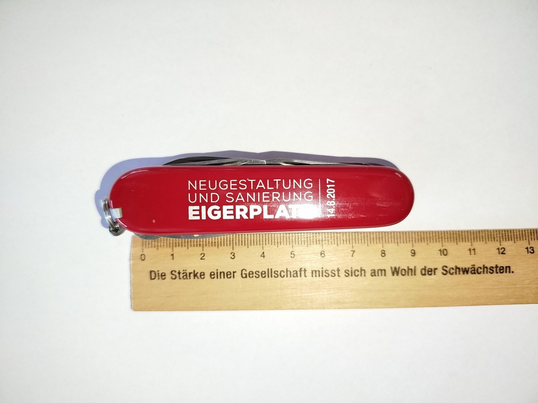 Victorinox Coltelli tascabile: VICTORINOX Taschnemesser 11 teilig – Usato da Zug venduto da Robert0125