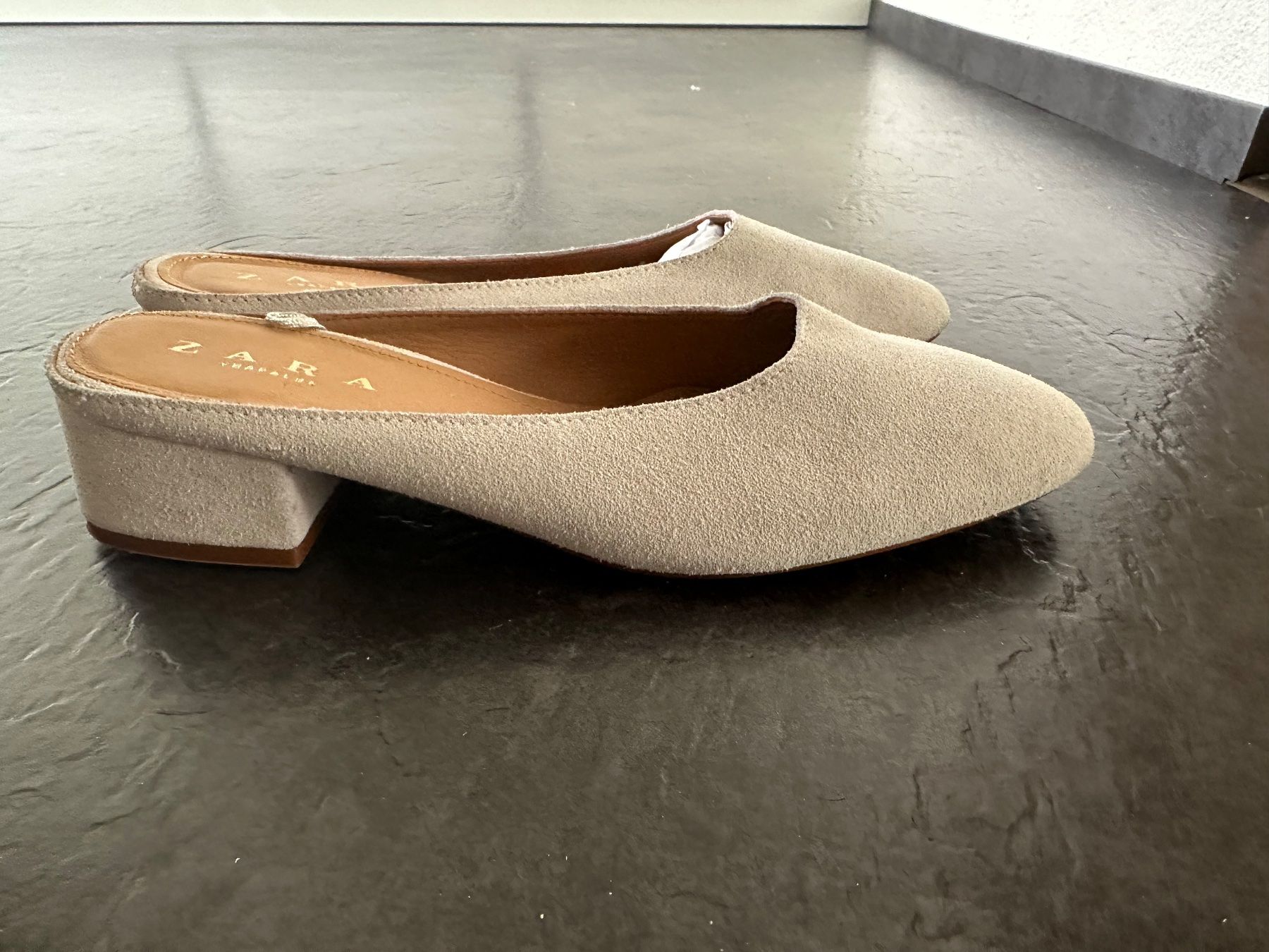 Zara Scarpe da donna: Mules von Zara – Nuovo (secondo la descrizione) da Basel venduto da Tony2006 1