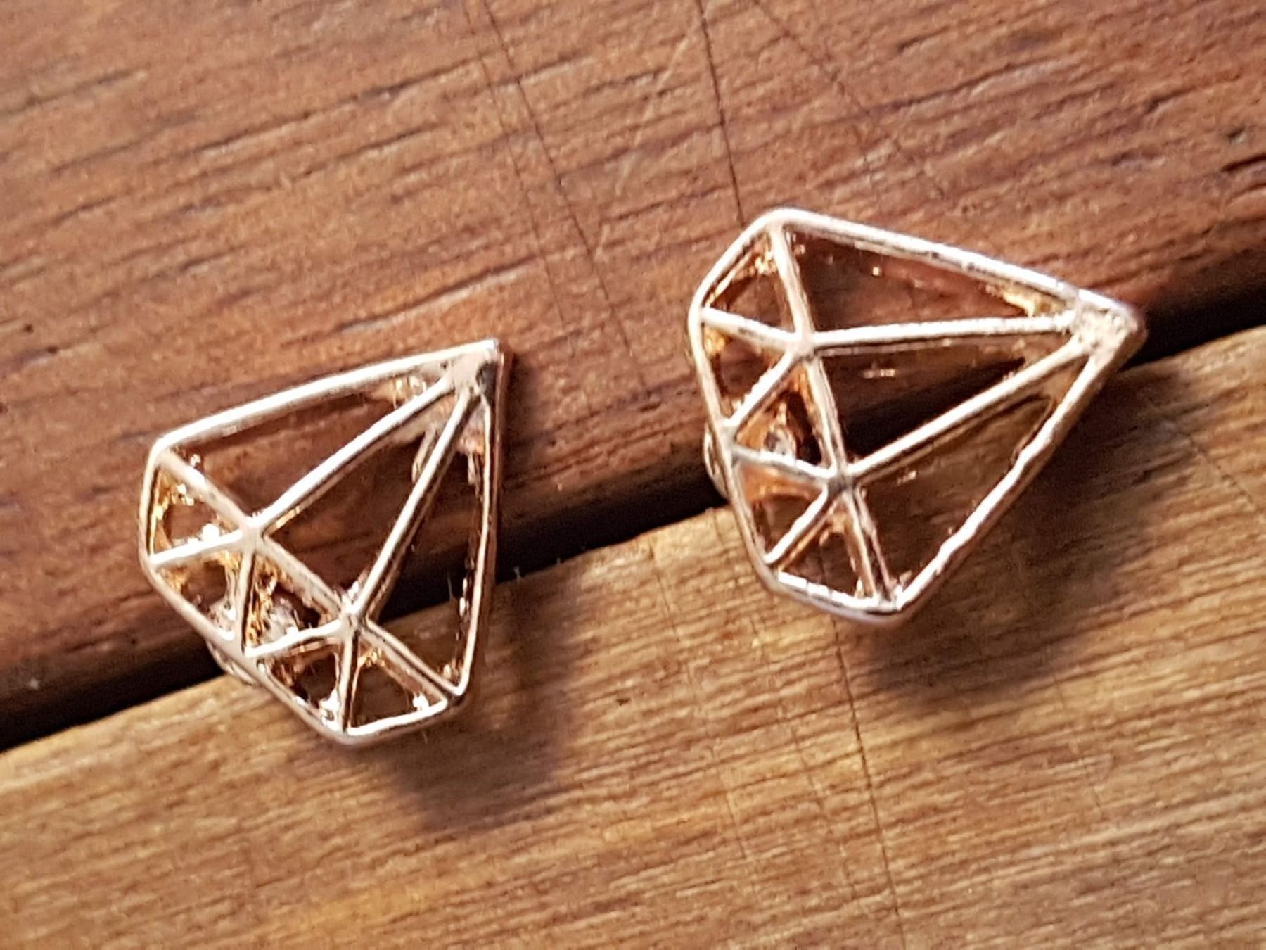 Orecchini pendenti & Orecchini a lobo: Ohrstecker in Diamantform, rotgoldfarben – Nuovo (secondo la descrizione) da Ettingen venduto da Maranathatalitha