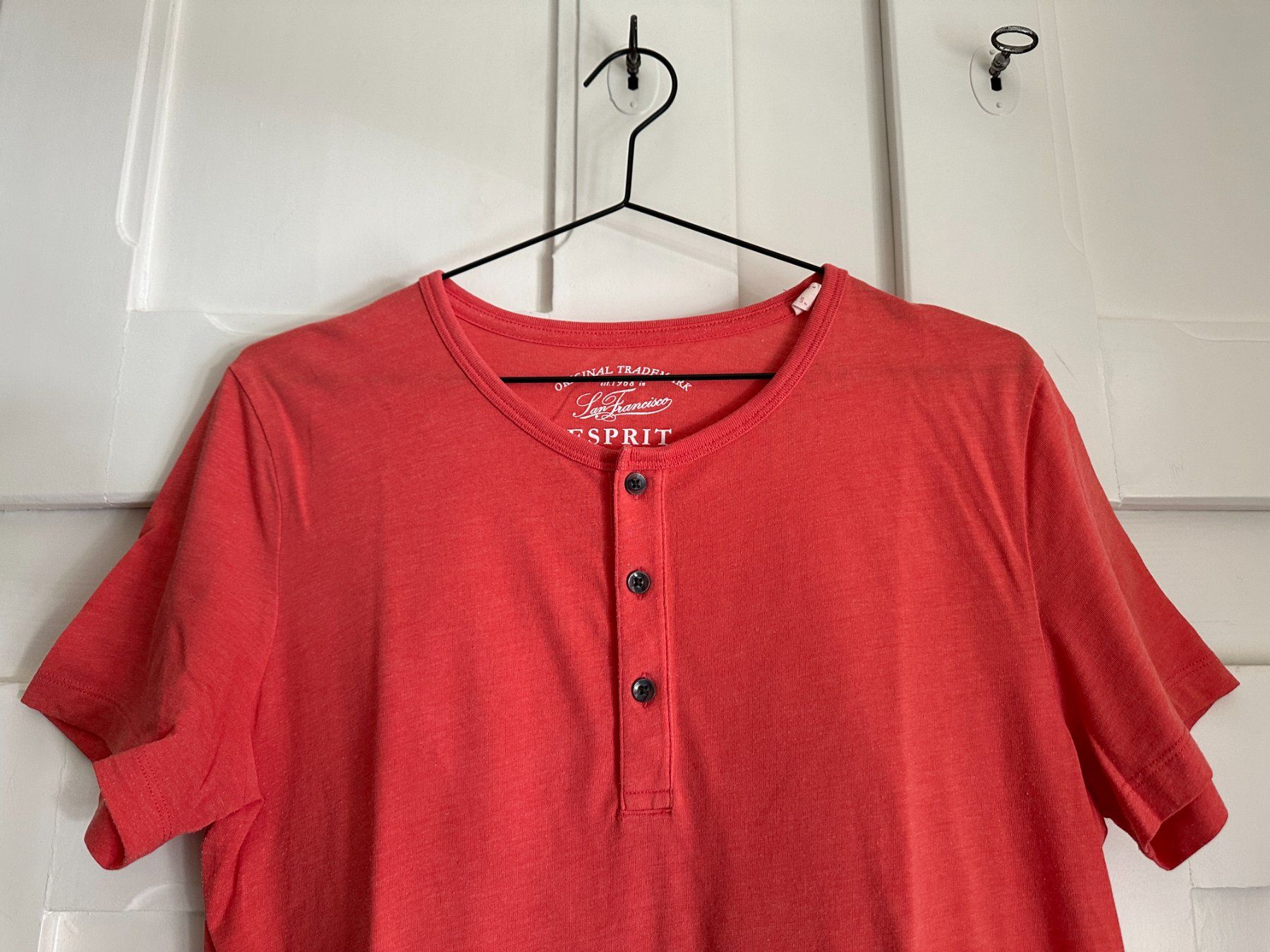 Esprit T-Shirts: ESPRIT - T-Shirt koralle M – Gebraucht aus Zürich von Diazaio 1