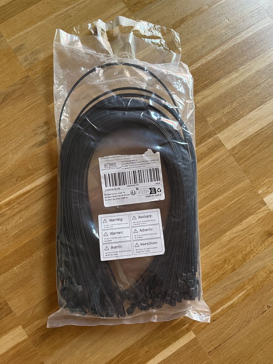 Altro Materiale elettrico: Kabelbinder Nylon Cable Tie 50 cm 95 Stück – Nuovo (secondo la descrizione) da Zürich venduto da kat_2s7f