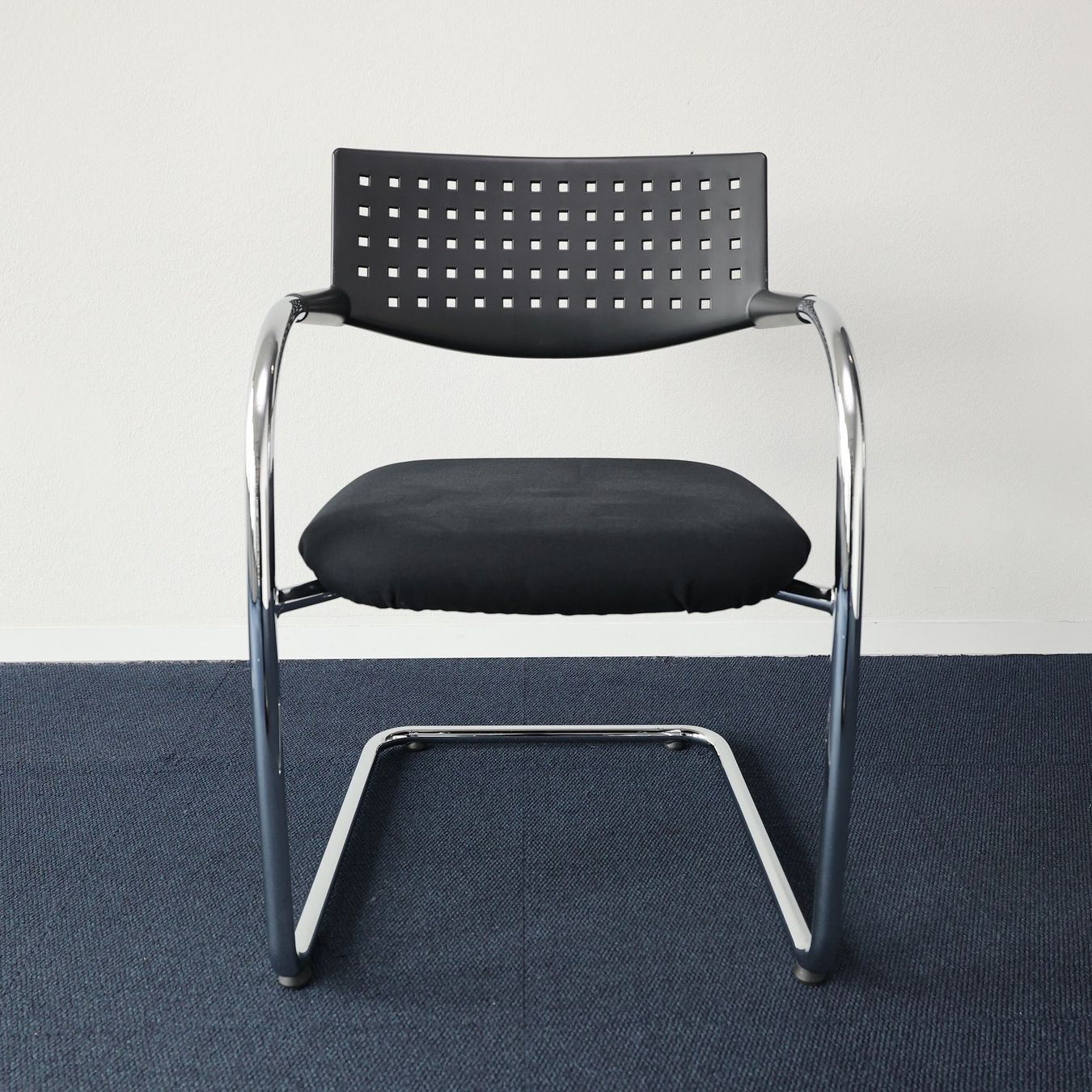 Vitra Chaises: Vitra Vis a Vis Freischwinger – D'occasion à Affoltern am Albis par Zapro 1