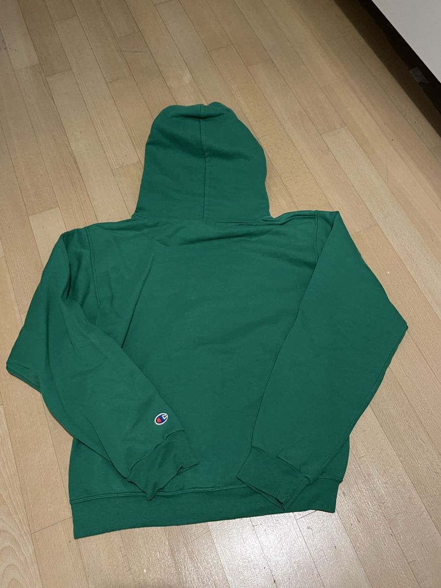 Champion Maglioni & Felpe: University Hoodie – Usato da Binningen venduto da fiona_pini 2