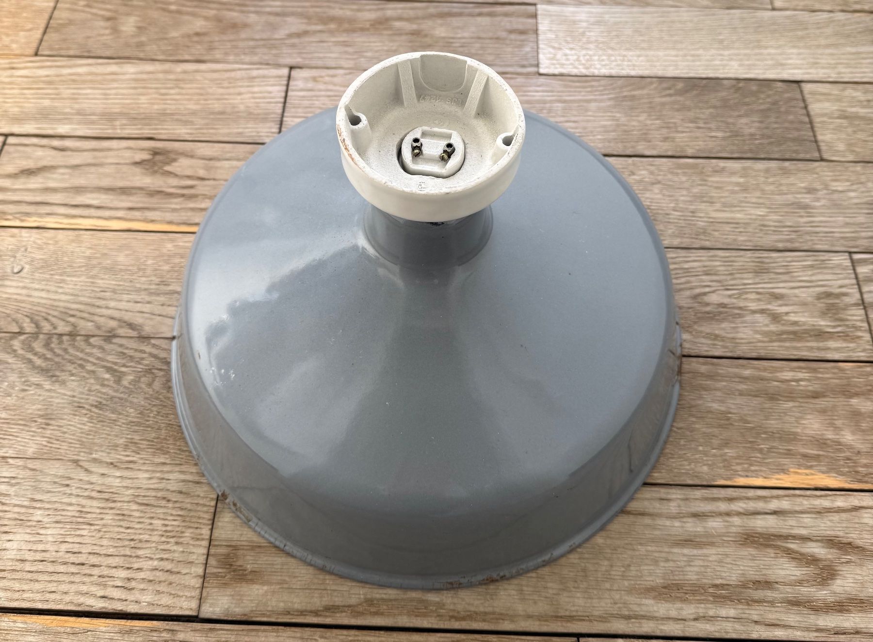 Aqara Lampade: Lampenschirm Email mit Fassung, grau – Usato da Luzern venduto da Mamutpe