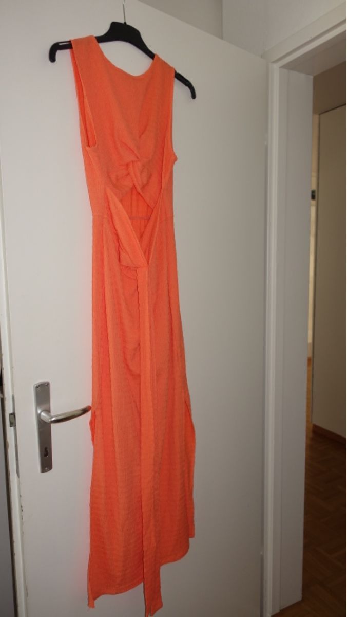 Robes: Kleid Orange – Neuf (Voir description) à Biel/Bienne par Peeeep10 2