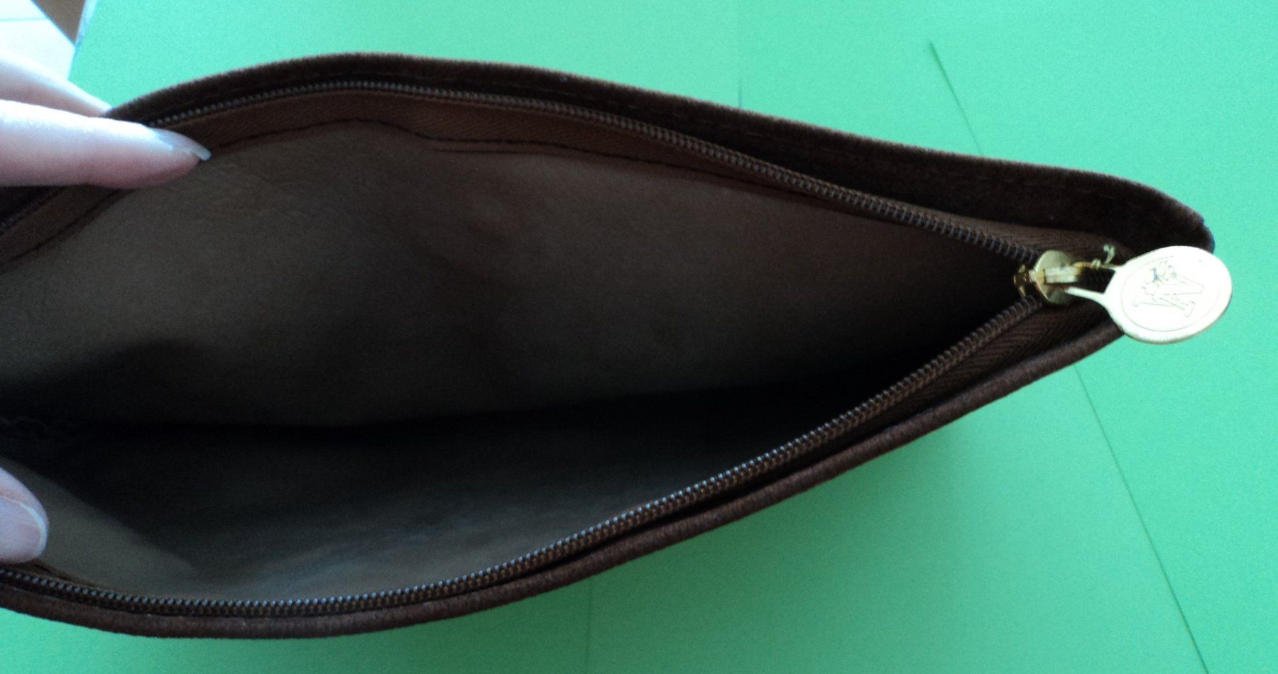 Taschen für Damen: Pochette vintage marron en velours. – Gebraucht aus Basel von maripas17 3
