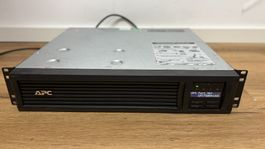 APC Smart-UPS 750VA (SMT750RMI2UC) | 2U | 500W | Neue Akkus!