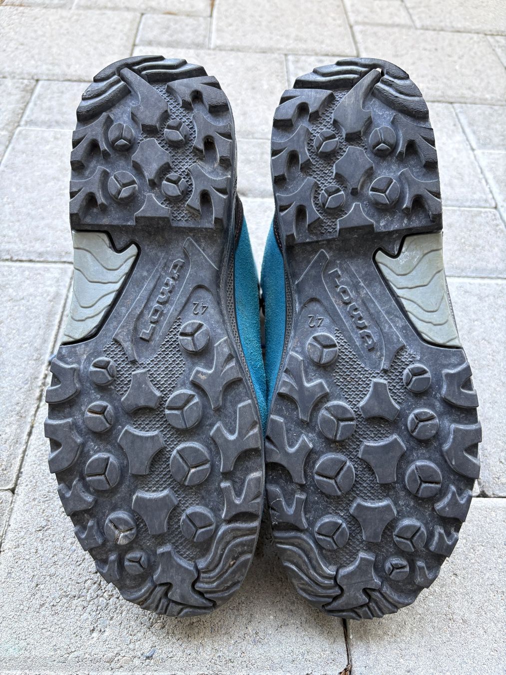 Lowa Scarpe da uomo: Wanderschuhe Lowa 42 – Usato da Weisslingen venduto da Sasetima 2