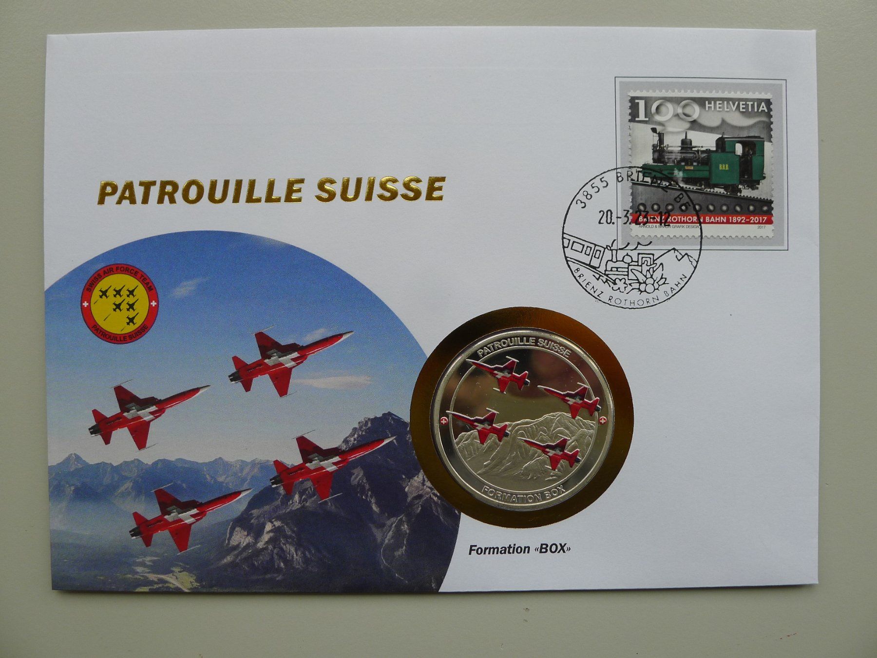 Tutti i francobolli: 2023, Patrouille Suisse Numisbrief "Formation BOX" – Usato da Sursee venduto da Luzernerraute