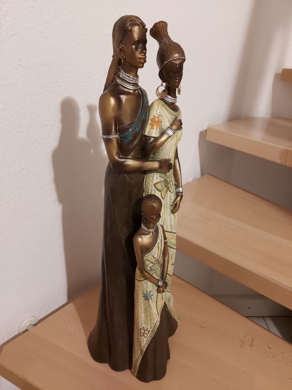 Statuette: DEKO AFRIKA STATUE SEHR SCHÖN HARTKUNSTSTOFF ODER HARZ 65CM – Usato da Zeiningen venduto da elcanaja 1