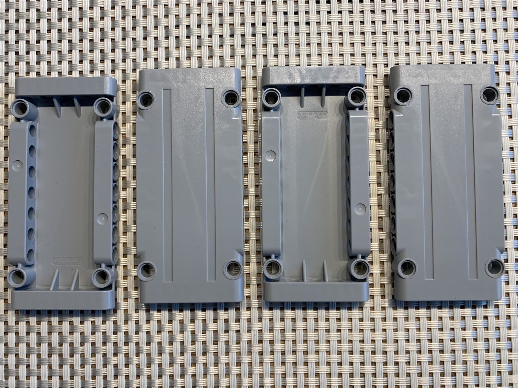 Lego Kit di costruzioni: Lego Technik graue Panel 42043 Verschalung Spoiler LotP 8110 – Nuovo (secondo la descrizione) da Buochs venduto da Techtelmechtel