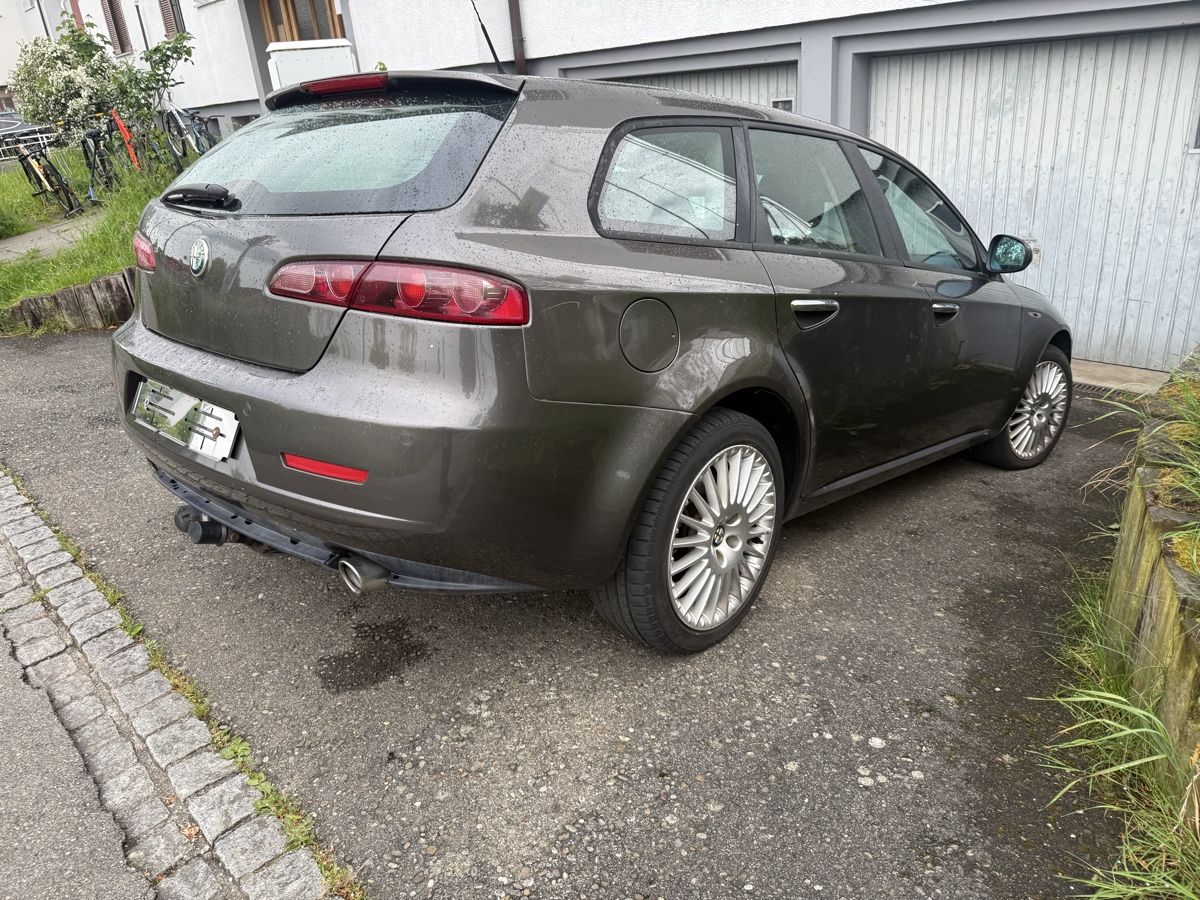 Alfa Romeo Automobili: Alfaromeo 159 JTD  – Usato da Steckborn venduto da L2009 1