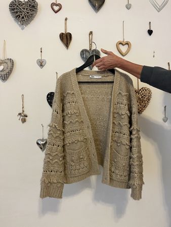 Warmer ZARA Strickjancke Beige, Gr. L, Top Zustand!