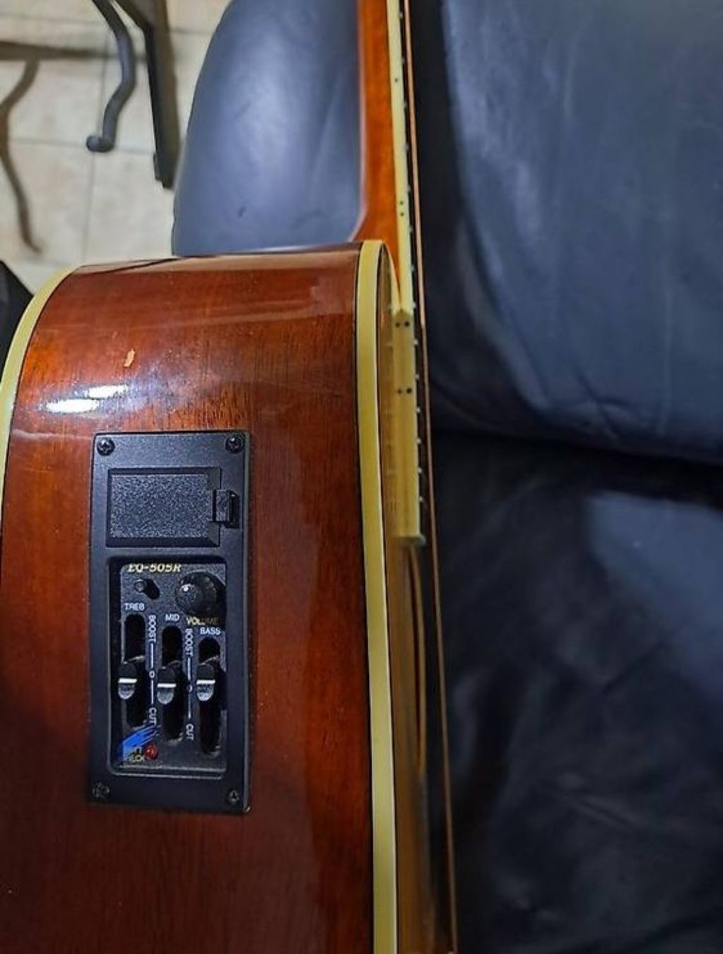 Strumenti musicali: Westerngitarre Original COLLINS CD 28 cent – Usato da Laufenburg venduto da agi_7dfm 2