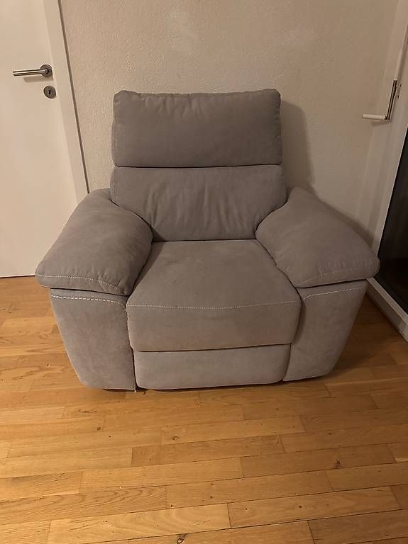 Fauteuils: Fauteuil relax électrique Conforama gris – D'occasion à Meyrin par ham_6n2h 2