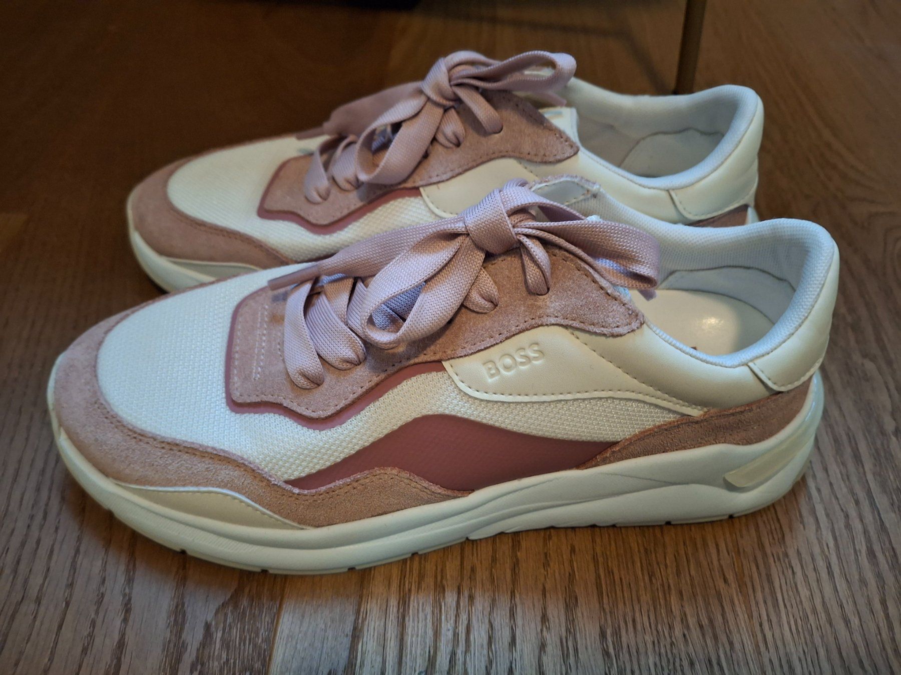 Scarpe da donna: Hugo boss sneaker – Usato da Oberhofen am Thunersee venduto da katka99
