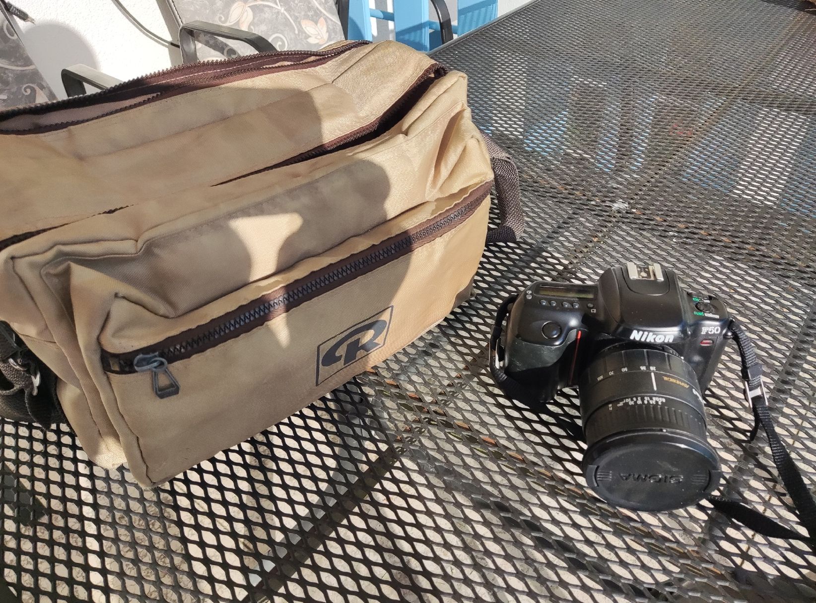 Nikon Fotocamera: Digital Kamera Nikon F50 mit Tasche – Usato da Rheinau venduto da Wuscheli939