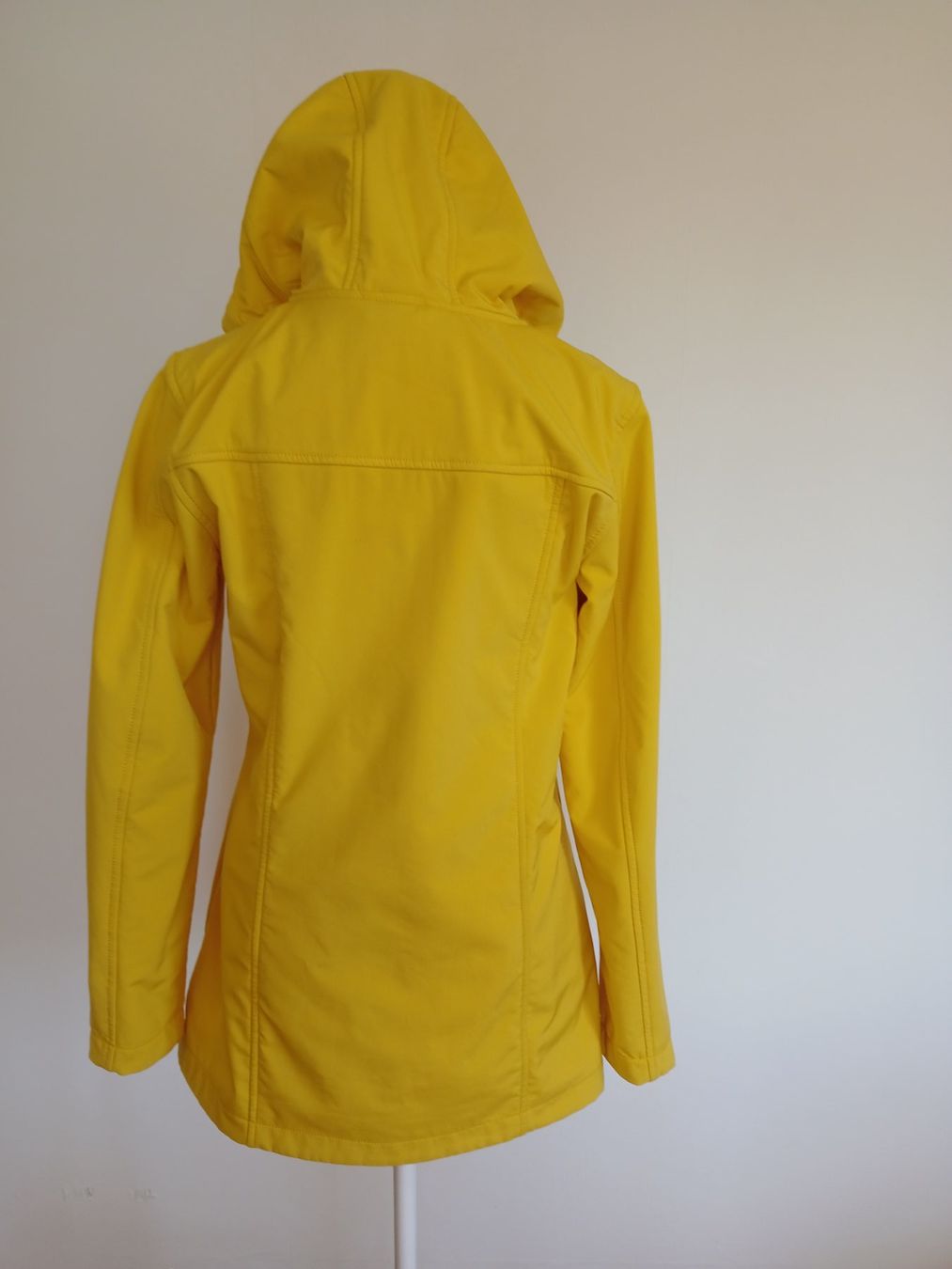 Jacken: Leichte Shelljacke gelb Gr. S/36 – Gebraucht aus Weisslingen von Brillianto 2