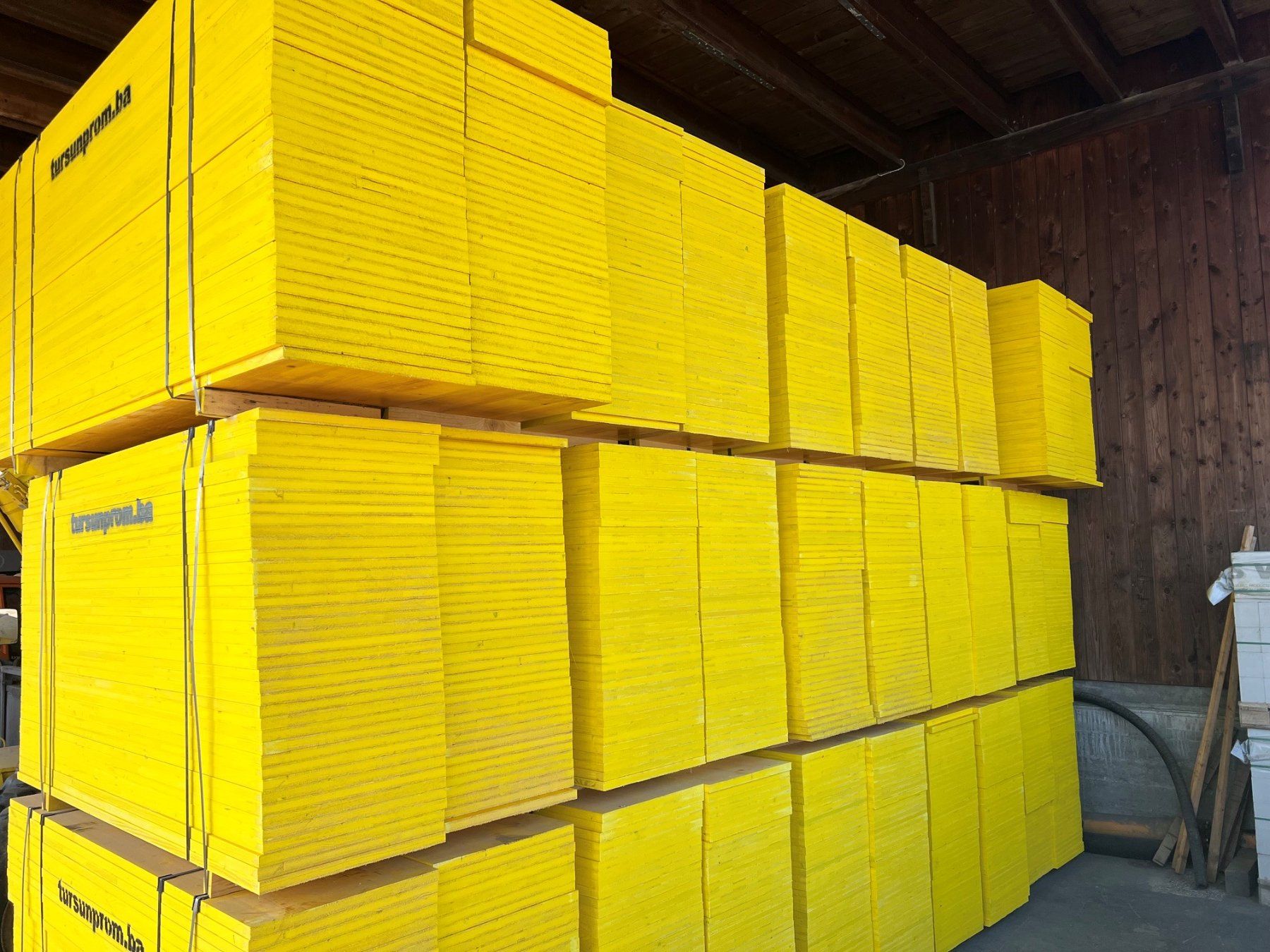 Holzartikel: Schalungstafeln 27mm,2000mm – Neu und originalverpackt aus Zofingen von EUROmodul 4