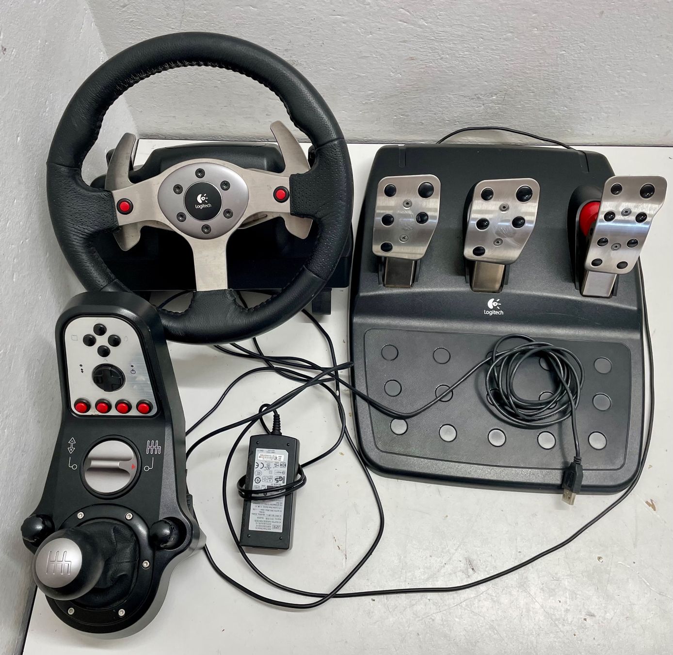 Logitech G25 Racing Force Wheel, Pedal, Shifter Bundle (Gebraucht) in ...