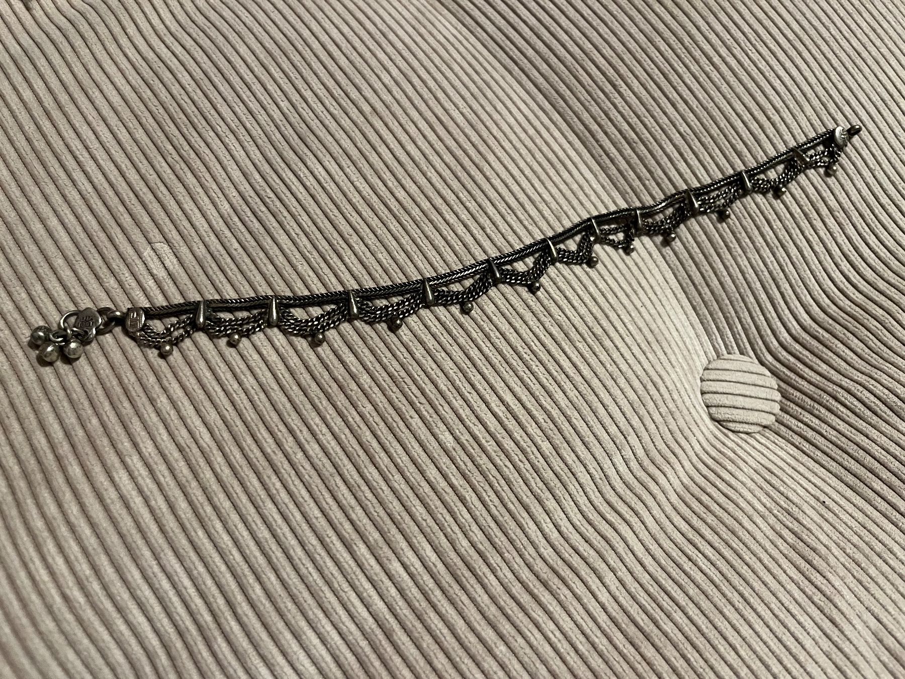 Catenine: Indisches Fusskettchen mit Glöckchen silberfarben + robust – Usato da Gümligen venduto da blackberrys