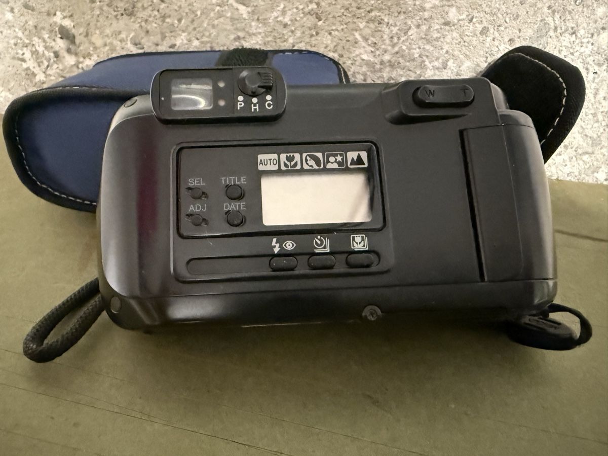 Minolta Fotocamera: Alte Minolta Kamera – Usato da Birmenstorf AG venduto da Pat_roll. 2