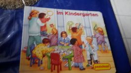 Buch im Kindergarten