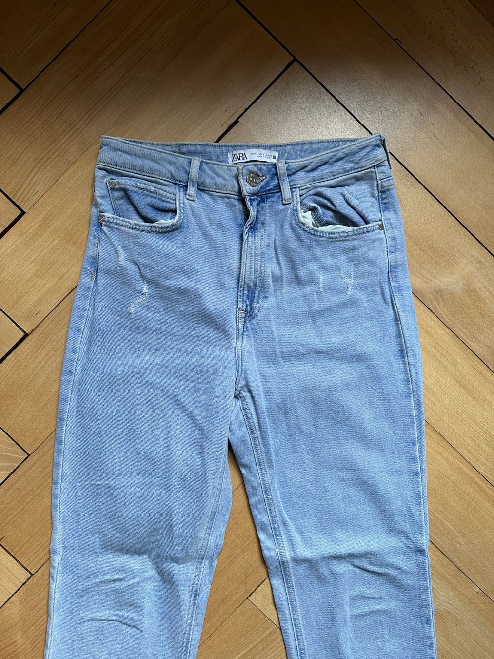 Zara Jeans: ZARA - High Waist Jeans hellblau 38 – Gebraucht aus Zürich von Diazaio 1