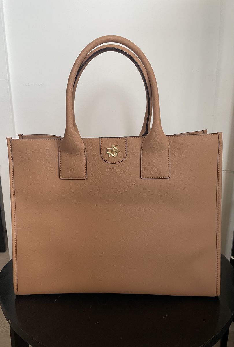 DKNY Sacs femmes: DKNY grosse Tasche beige shopper – Neuf (Voir description) à Flaach par jod_8mbm