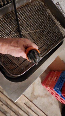Elettrodomestici da cucina: Fritteuse Tischmodell mit 2 Frittiergitter – Usato da Thalwil venduto da han_fp79 2