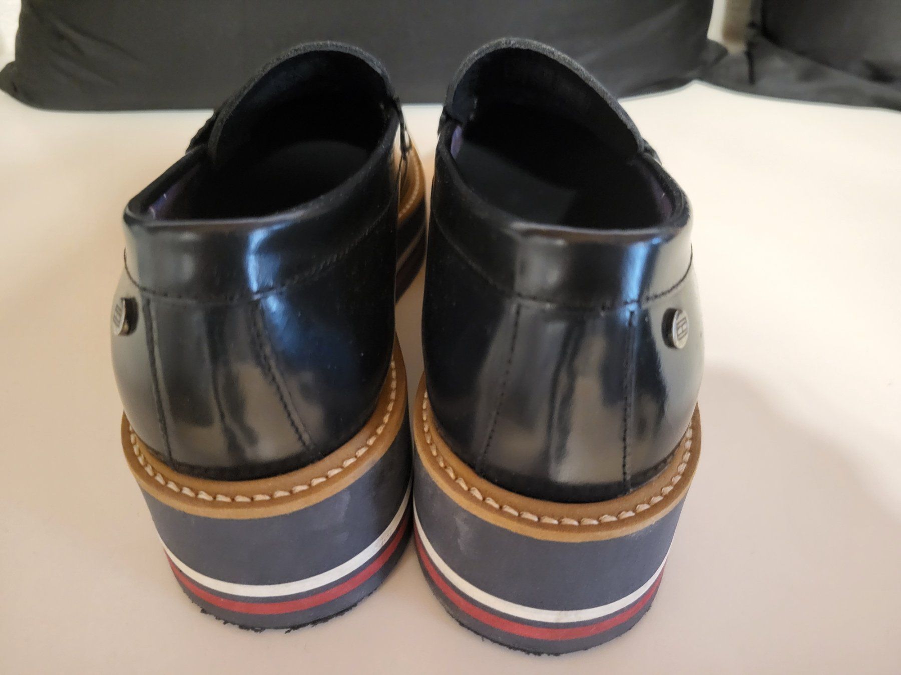 Tommy Hilfiger Damenschuhe: Tommy Hilfiger Loafers Gr.37 – Gebraucht aus Lindau von Seepferd33 2