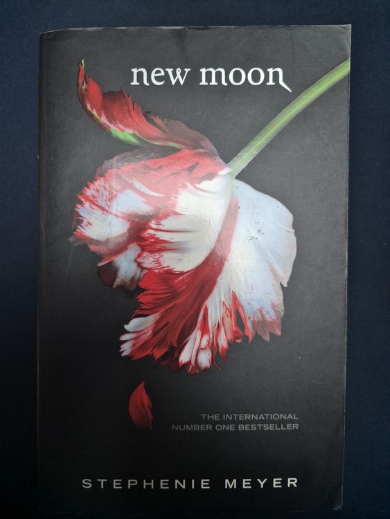 eclipse und new moon (twilight saga) - stephenie meyer | Kaufen auf Ricardo