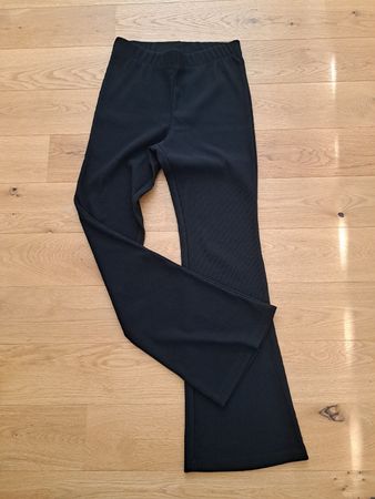 Only Hose schwarz gerippt Grösse S NEU
