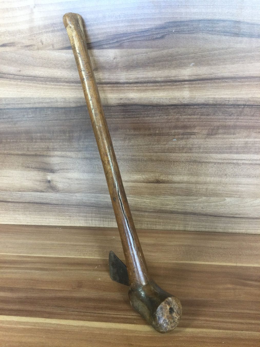 Armi bianche: Antikes Tomahawk oder andere Axt mit Eisenklinge – Usato da Wangen SZ venduto da kuriosum12 2