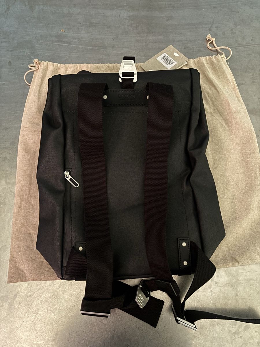 Brooks Zaini: Brooks England Pickwick Rucksack schwarz - Neu – Nuovo e nell'imballaggio originale da Bern venduto da PrettyGood 1