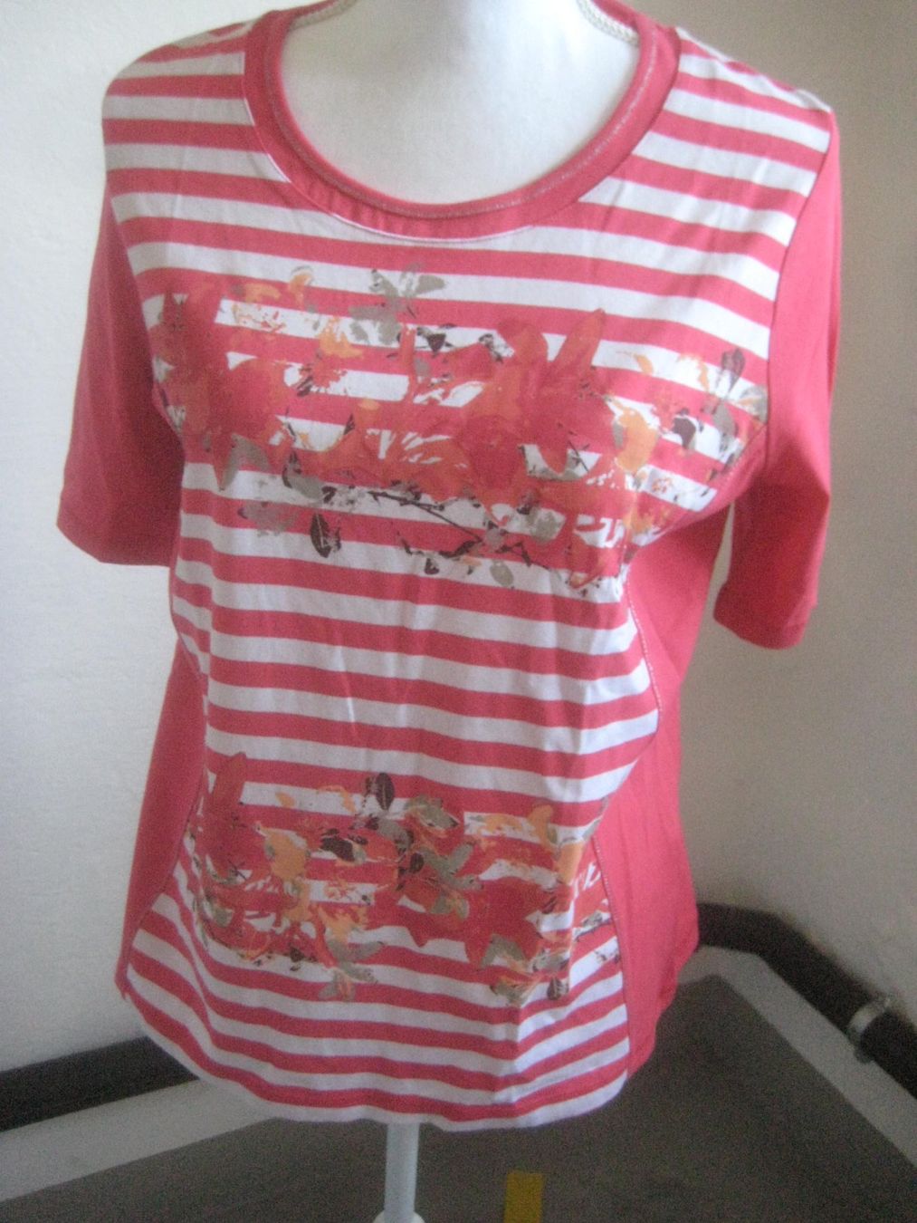 T-Shirts: DAMEN T- TSHIRT – Gebraucht aus Uster von flocke1