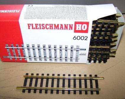 Fleischmann Modellini di ferrovie: Fleischmann H0 #6002: Gerade 10cm, Profil 2,7 mm, pro Stück – Nuovo (secondo la descrizione) da Brüttisellen venduto da Rentner44zh