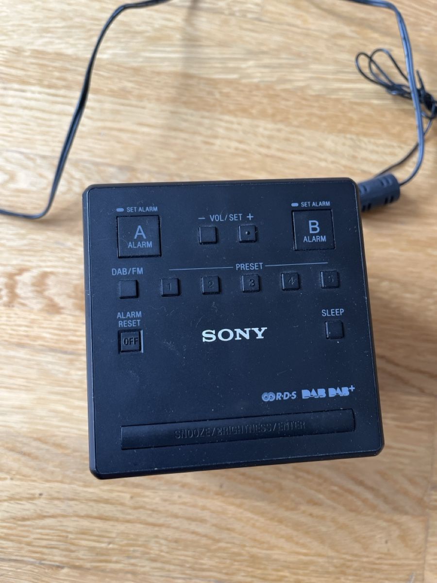Sony Wecker: Neuwertiger Sony DAB+ Radiowecker – Gebraucht aus Flumenthal von Regenbogen48 1