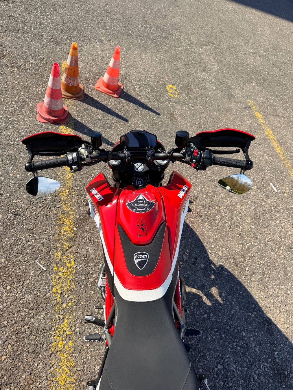 Ducati Strasse: Ducati hypermotard 950 full équipée – Neu (gemäss Beschreibung) aus Meyrin von 12m_7569 2