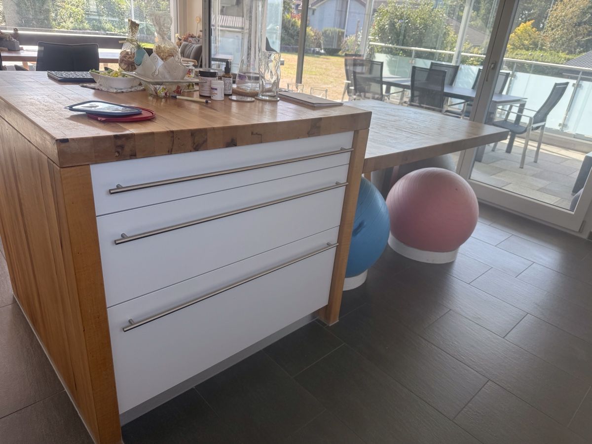 Cucine complete: Kücheninsel aus Holz  – Usato da Sirnach venduto da Famisa 1