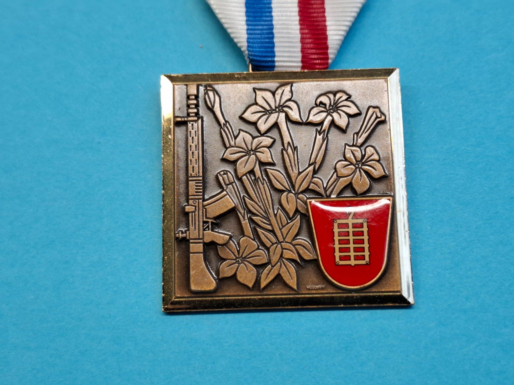 Medaglie: Bülach 1982 (y377) – Usato da Schwanden GL venduto da Suvorov
