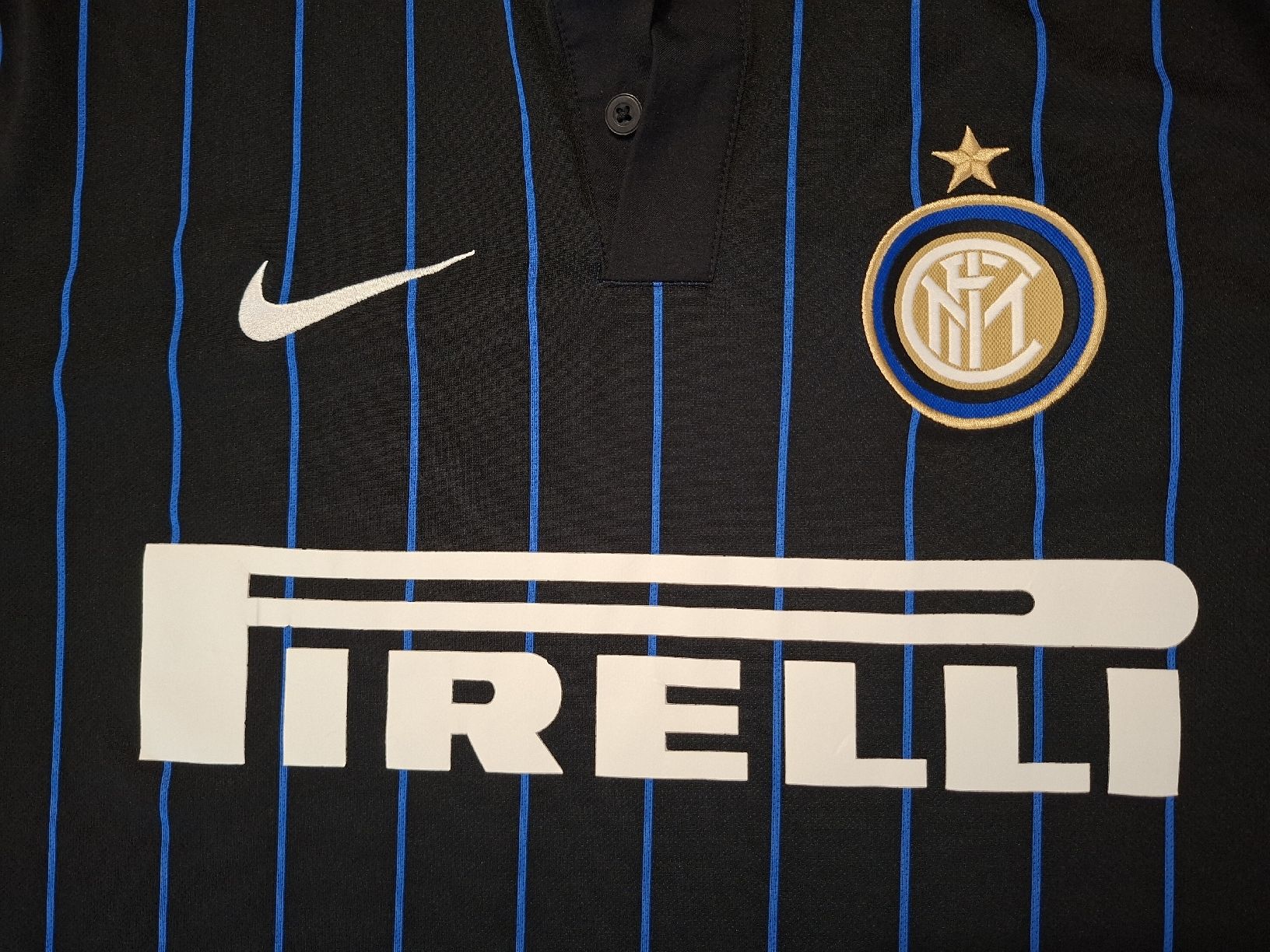 Football Club Internazionale Milano Canottiere & Pantaloni: Original Inter Milan 2014-15 Home Trikot – Usato da St-Léonard venduto da SwissDealsJersey 4