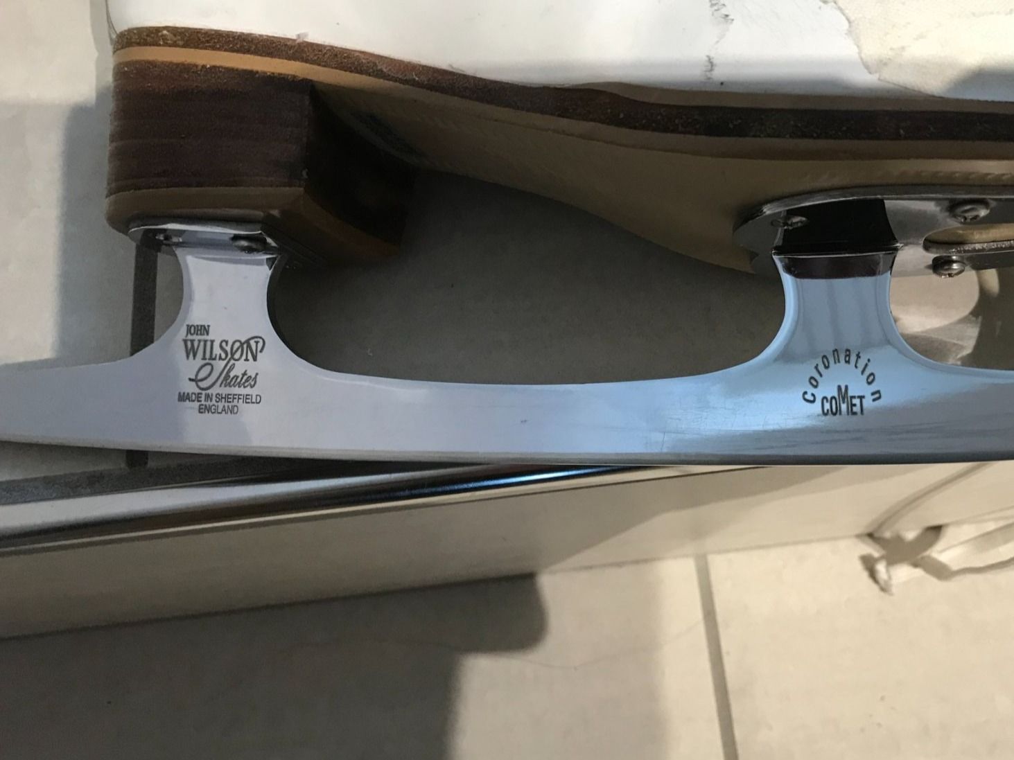 Pattini da ghiaccio: Graf Eiskunstlaufschuhe Gr. 2 1/2 M – Usato da Wagenhausen venduto da vintagesecondhand 3