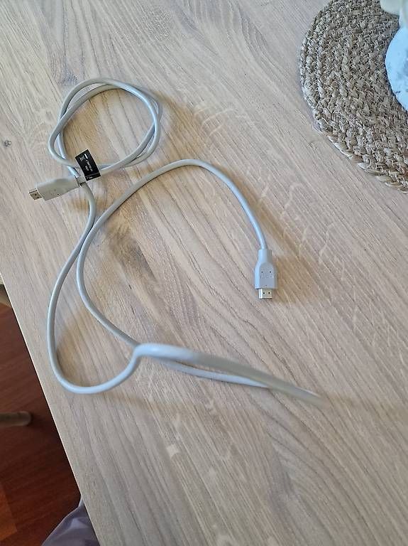 Kabel: Laptop/Bildschirmkabel – Gebraucht aus Küsnacht ZH von Kaplumbag