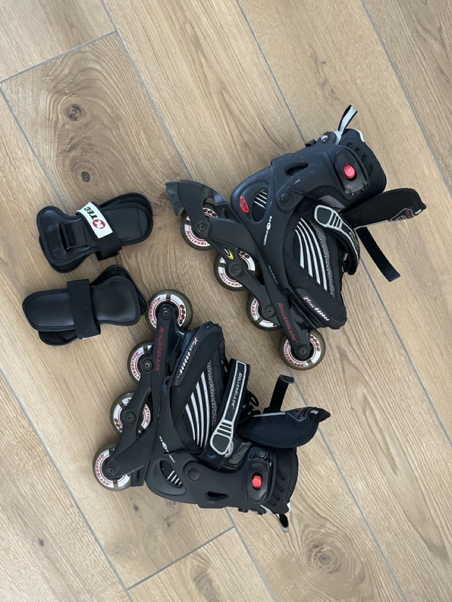 Pattini in linea & Pattini a rotelle: Inline Skates Rollerblade schwarz gebraucht mit Handschoner – Usato da Altikon venduto da MyZodiac